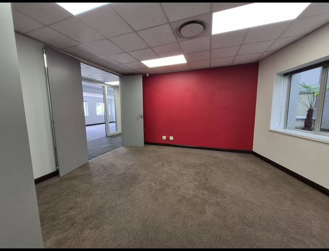 1,320M² OFFICE TO LET IN SANDTON CENTRAL